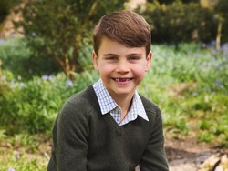 Potret Pangeran Louis Ulang Tahun ke-7, Senyum Ompong Jadi Sorotan