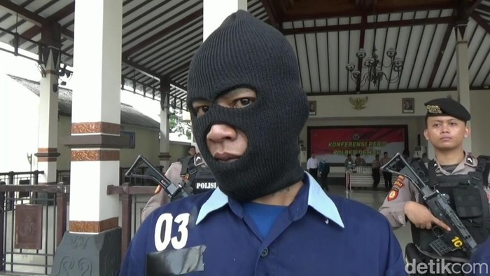 Pelaku TGH yang perkosa anak tirinya hingga melahirkan di Demak.