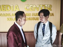 Aufaa Penggugat Jokowi Siapkan Gugatan Baru Usai Wanprestasi Esemka Ditolak