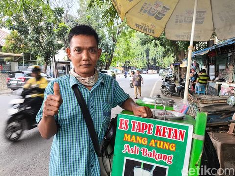 Penjual es tape bakung Cirebon