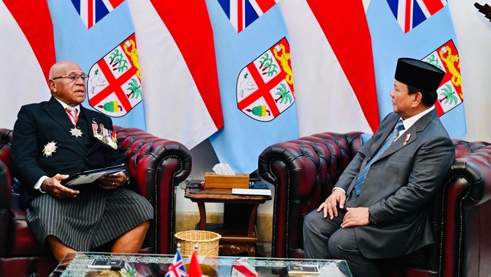 PM Fiji berbincang dengan Prabowo
