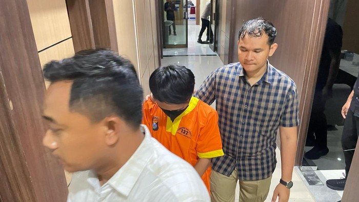 AB, pria asal Tuban jadi tersangka setelah menjual istrinya di sebuah penginapan Lamongan