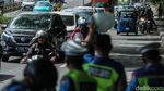 Ramai-ramai Lawan Arah Hindari Polisi di Jaktim