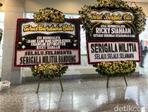 Video: Momen Jenazah Ricky Siahaan Tiba di Rumah Duka
