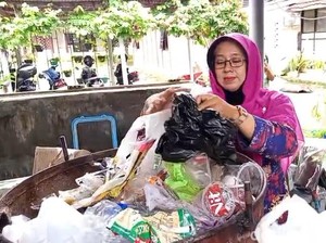 Warga Gunungpati Semarang Bikin Penyuling Sampah Plastik Jadi Minyak