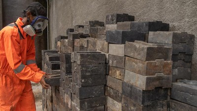 Sampah Plastik Disulap Jadi Material Bangunan di Bantul
