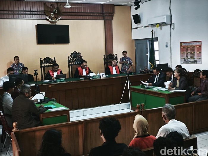 Sidang perkara nomor 99/Pdt.G/2025/PN Skt tentang ijazah Jokowi di Pengadilan Negeri (PN) Solo, Kamis (24/4/2025).