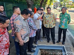 Rano Karno Sebut Pemindahan 25 Km Kabel Tiang ke SJUT di Jaksel Sudah 82%