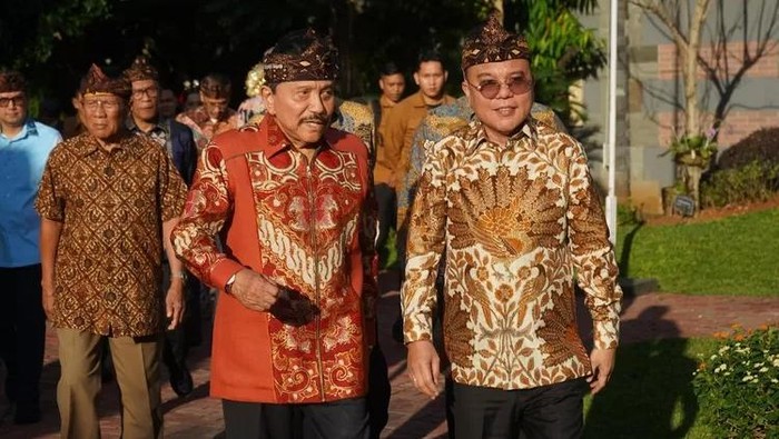 Wakil Ketua DPR Sufmi Disco Ahmad mengunjungi Kraton Majapahit Jakarta. (dok.Istimewa)