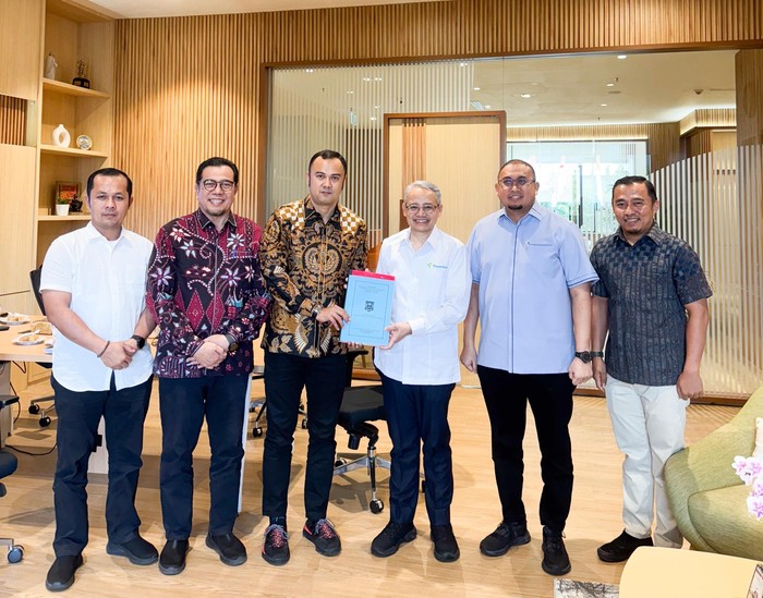 Wakil Ketua Komisi VI DPR RI Andre Rosiade memfasilitasi Bupati Sijunjung Benny Dwifa Yuswir bertemu Sekjen (Sekretaris Jenderal Kementerian Kesehatan (Sekjen Kemenkes) Kunta Wibawa Dasa Nugraha, Kamis (24/4).