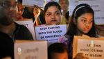 Warga India Bakar Bendera Pakistan Usai Serangan di Kashmir