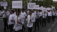 Warga berharap melalui aksi ini, keamanan bagi wisatawan dan warga sipil di Kashmir bisa lebih terjamin ke depannya.