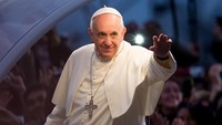Dengan wafatnya Paus Fransiskus, Gereja Katolik memasuki masa sede vacante, yaitu periode tanpa Paus. Sebanyak 133 kardinal dari seluruh dunia akan berkumpul dalam konklaf untuk memilih Paus baru. Proses ini diharapkan akan menghasilkan pemimpin yang dapat melanjutkan visi dan misi Paus Fransiskus dalam menghadapi tantangan zaman modern. (Getty Images/Buda Mendes)