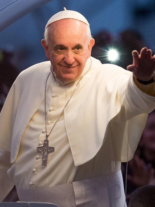 April 2025: Sensasi Antariksa hingga Kepergian Paus Fransiskus