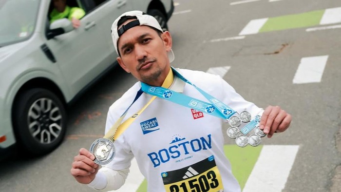 Ibnu Jamil dan Daniel Mananta di Boston Marathon 2025