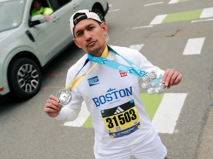 Ibnu Jamil dan Daniel Mananta di Boston Marathon 2025