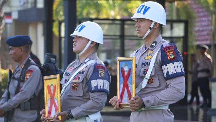Dua oknum Brimob Polda Sumsel di PTDH.