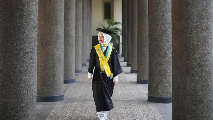 Fadila, lulusan S2 termuda di UGM