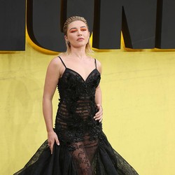 Unggahan soal Pelecehan Seksual Disensor Instagram, Florence Pugh Ngamuk