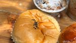 Unik!! Bolo Bun dan Roti Mochi di Toko Roti Jendela Mungil
