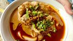 Huaah! Pedasnya Bakso Cirawang Viral Pakai Tulang Rangu dan Urat Koyor