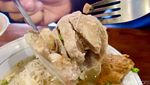 Huaah! Pedasnya Bakso Cirawang Viral Pakai Tulang Rangu dan Urat Koyor