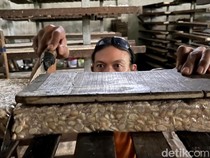 Dampak Harga Kedelai Naik, Perajin Tempe Kurangi Ukuran