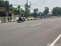 Warga Somopuro Klaten Protes 2 Celah Median Jalan Jogja-Solo Ditutup
