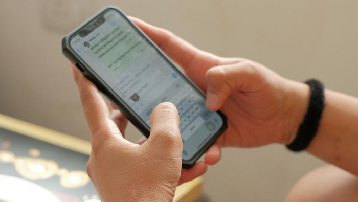 Mengetik Kata-kata untuk Memulai Chat Duluan ke Gebetan Cewek dan Cowok, Bye Malu!
