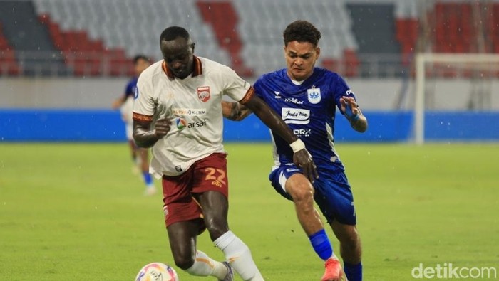 Laga antara PSIS melawan Borneo di Stadion Jatidiri Semarang, Jumat (25/4/2025).
