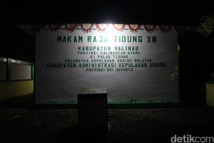 Makam Raja Tidung XIII di Pulau Tidung