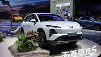 Pameran ini dimanfaatkan oleh produsen mobil asal China untuk memamerkan kehebatan teknologi yang mereka miliki. 