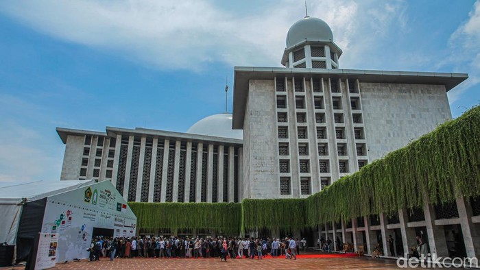 Pemerintah Indonesia dan Arab Saudi gelar pameran kebudayaan dan keagamaan di Masjid Istiqlal. Pameran bertajuk 