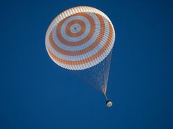 Momen Astronaut Tertua NASA Kembali ke Bumi Saat Ultah Ke-70