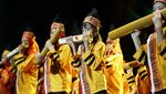 Momen Pelajar Mainkan Alat Musik Bambu Tradisional di Kolaka