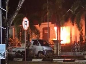 Saksi Sempat Dengar Ledakan saat Kebakaran Kantor Bupati Morowali