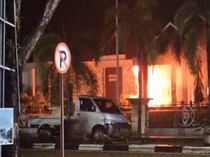 Video: Kantor Bupati Morowali Utara Terbakar