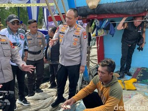Pakai Cara Ilegal Tangkap Ikan, Nelayan Jateng Ditangkap Polairud Polda Kalsel