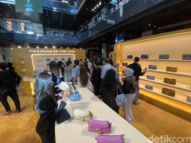 Pop Up Store Coach Tabby 2025 di Jakarta