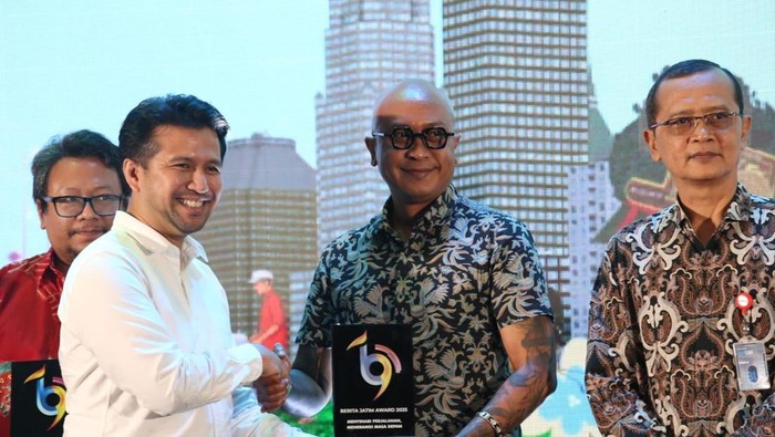 PT BSI dapat penghargaan