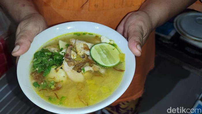 Soto Lamongan Sugiono di Pulau Tidung