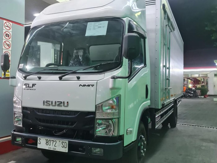 Truk Elf NRM yang dibeli tunai oleh pengusaha Mojokerto tapi ditarik debt collector di Jakarta.