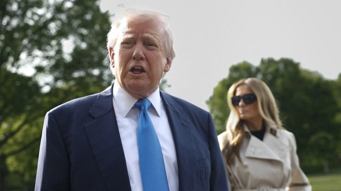 Presiden Amerika Serikat (AS) Donald Trump menuju Roma, Italia, untuk menghadiri pemakaman Paus Fransiskus dalam lawatan luar negeri pertama di masa jabatan keduanya.