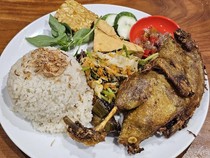 Uenaak Poll! 5 Tempat Makan Nasi Megono dan Bebek Goreng Surabaya