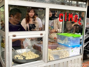 Ini Cimol Mang Iyan yang Lagi Viral di Bandung