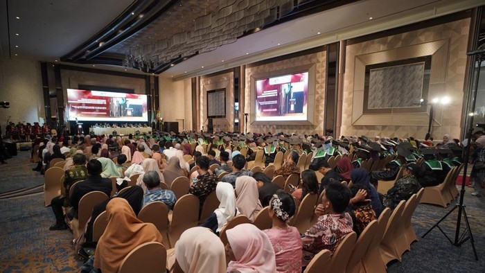 Dies Natalis ke-34 Universitas Cokroaminoto Makassar.