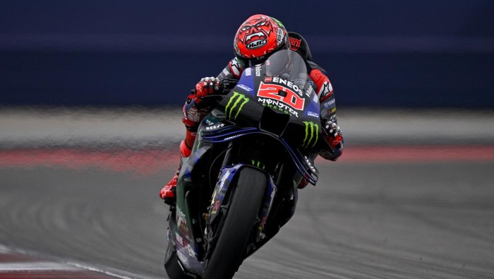 Mar 30, 2025; Austin, TX, USA; Fabio Quartararo (20) of France and Monster Energy Yamaha MotoGP rides during the 2025 Grand Prix of the Americas at Circuit of The Americas. Mandatory Credit: Jerome Miron-Imagn Images