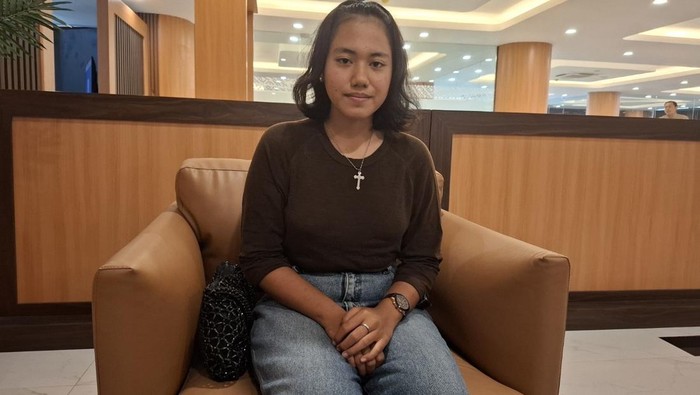 Iin, siswa dari Timika Papua yang ikut UTBK di Unair