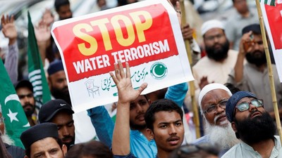 India Setop Perjanjian Pasokan Air, Warga Pakistan Turun ke Jalan