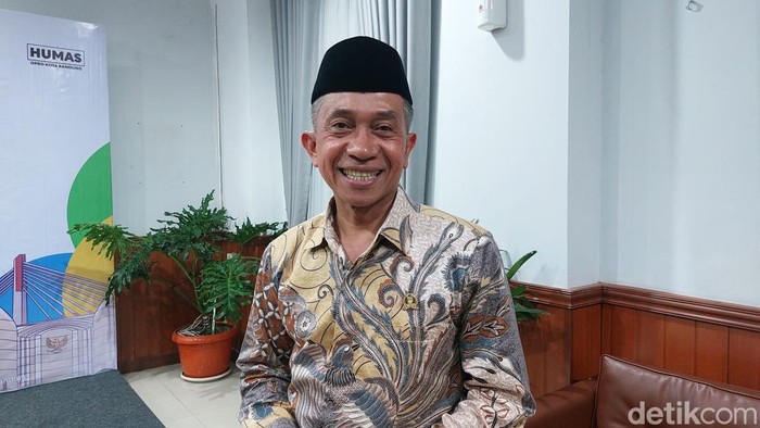 Ketua DPRD Bandung, Asep Mulyadi